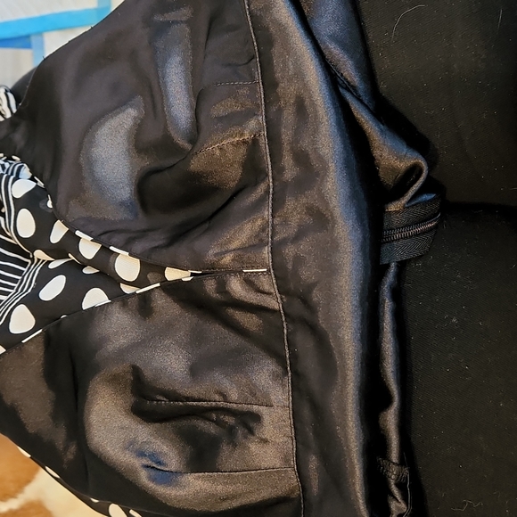 BCBGMAXAZRIA Silk Halter Dress - Size 0 - Picture 9 of 12